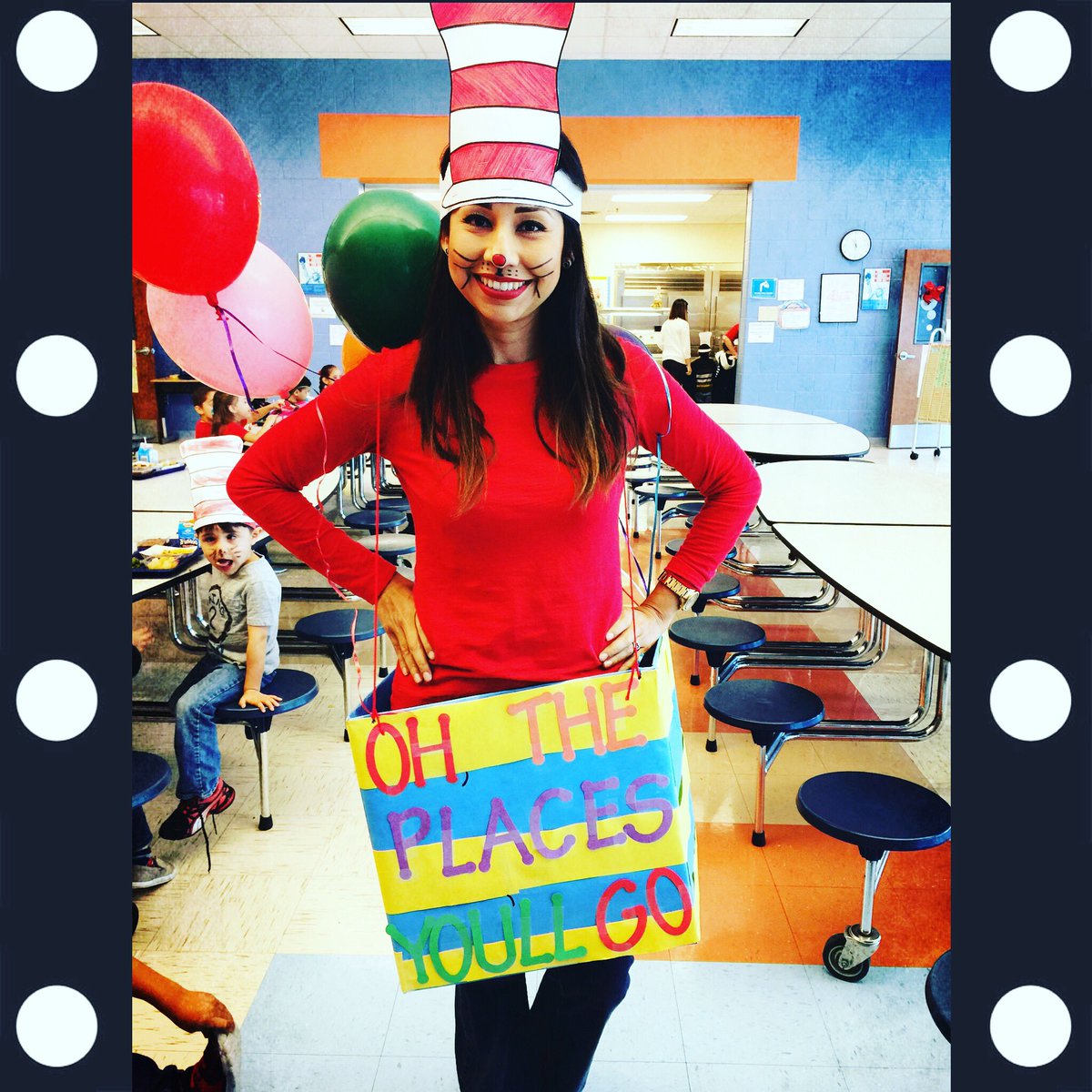 Carmen_Compean5's tweet photo. #DrSeussDay #ReadAcrossAmerica #RodriguezElem #HCISDTPSW16 #preKbilingual https://t.co/0ixCvbrk5O