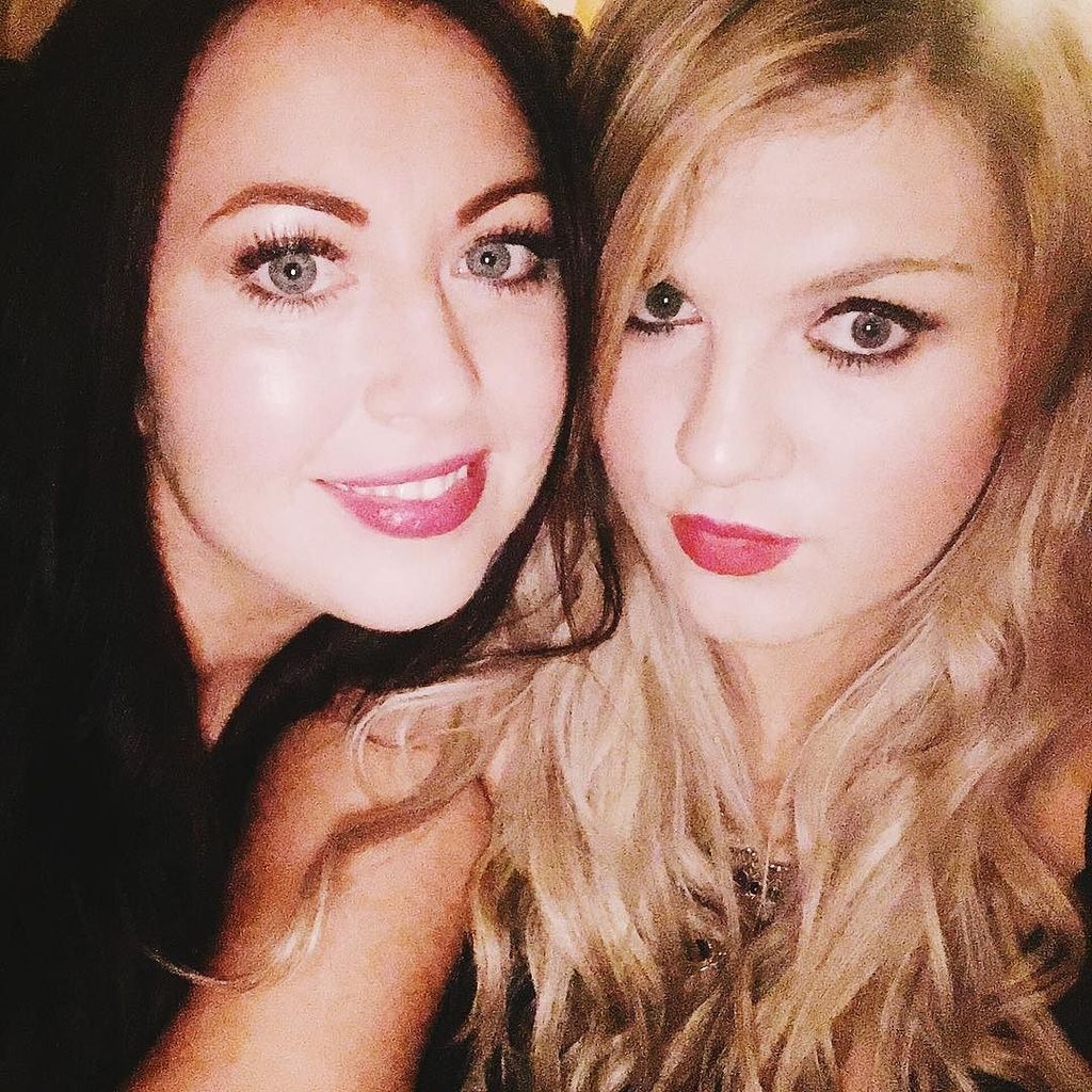 VickieBSocial's tweet photo. #girlsnight #girlsnightout #blonde #brunette #friends #igbeauty #igdaily #igvlog #instapicโฆ https://t.co/E62QObn1rP https://t.co/WHisyM7wPz