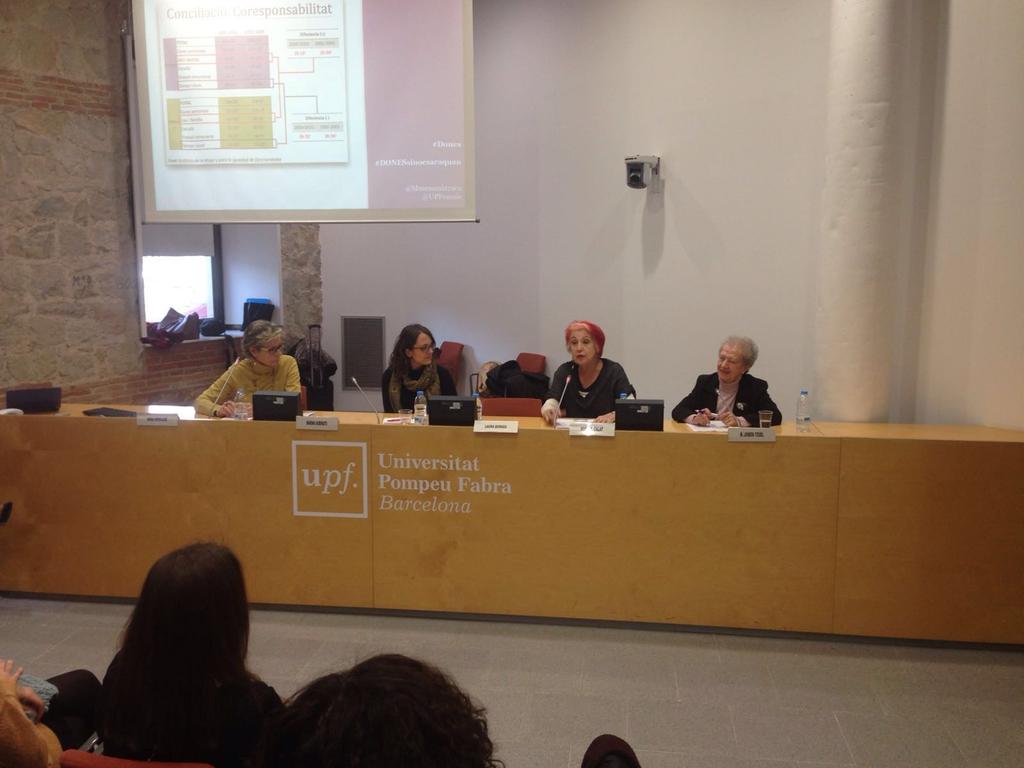 MusesambTraca's tweet photo. Moltes gràcies a tots els assistents a l'acte #DONESsinoesaraquan.Sala plena i aportacions molt interessants #dones https://t.co/rKIAVCs3bj