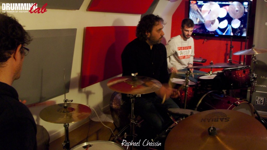 DrummingLab's tweet photo. #raphaelchassin #drummer at #DrummingLab #Paris #FrederickRimbert #drumschool @vicfirth ➡️ https://t.co/kRhp2S0Nvo https://t.co/kIUzQu5xPd