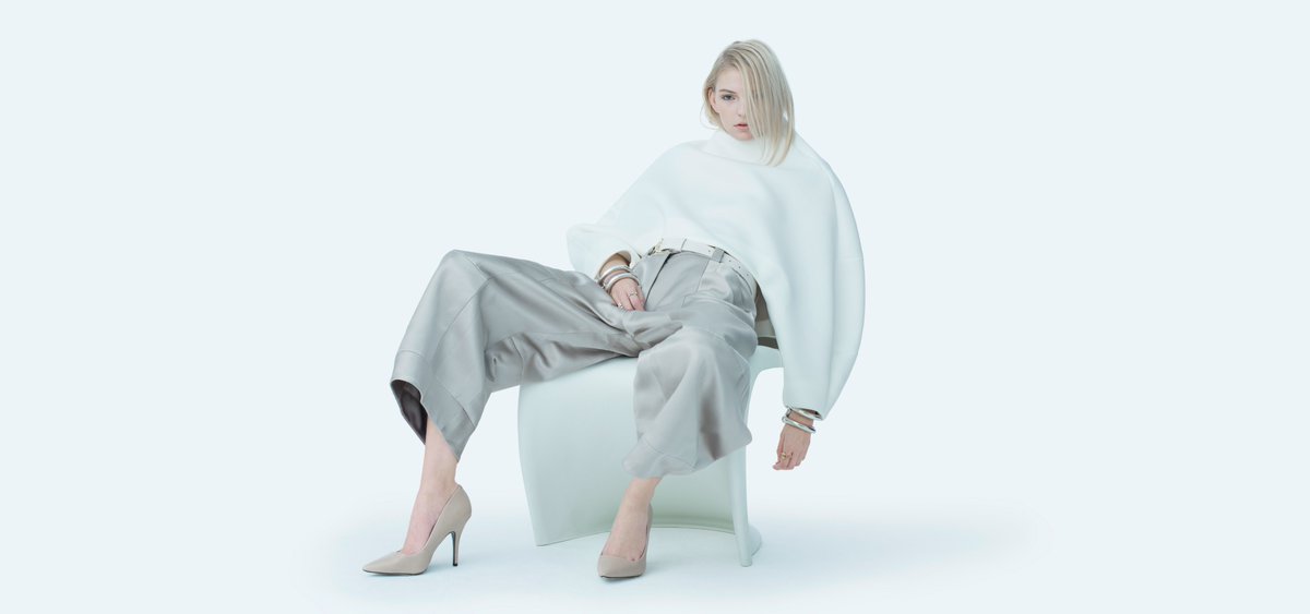 Bellovella's tweet photo. Billow cropped pants &amp; oversized neoprene sweater. Exclusively on https://t.co/zrMDtqr7SF. https://t.co/71v10kh0sH