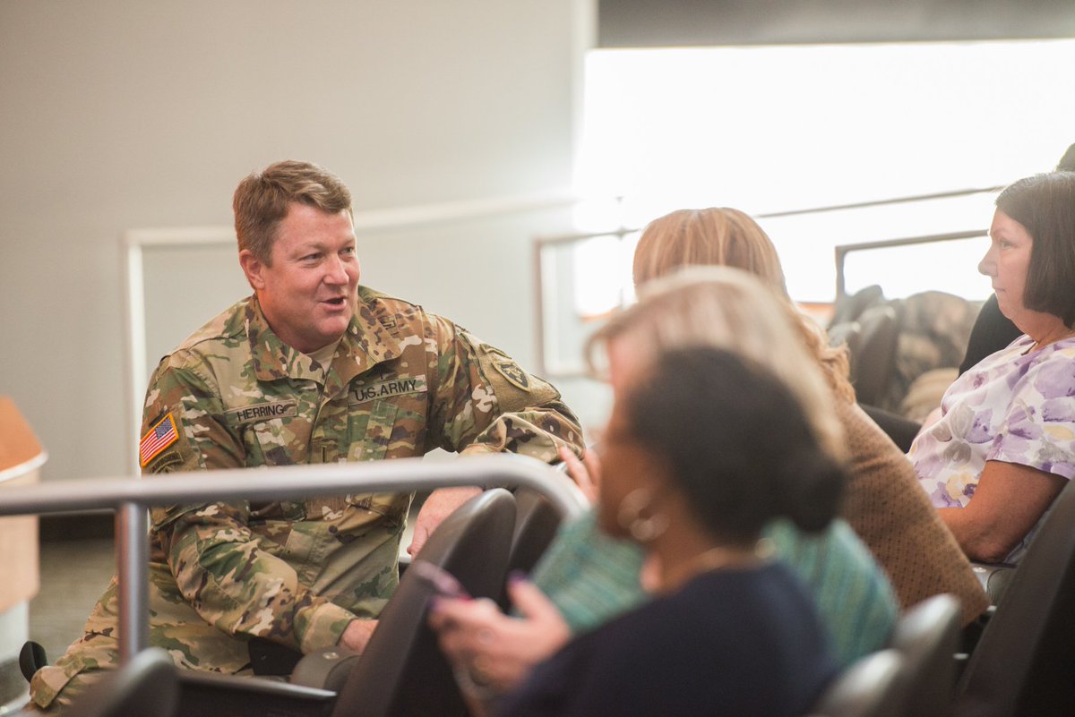 #ICYMI, Gov. McCrory joined members of #NationalGuard on Tuesday for a #ConnectNC briefing: goo.gl/FY7IbU