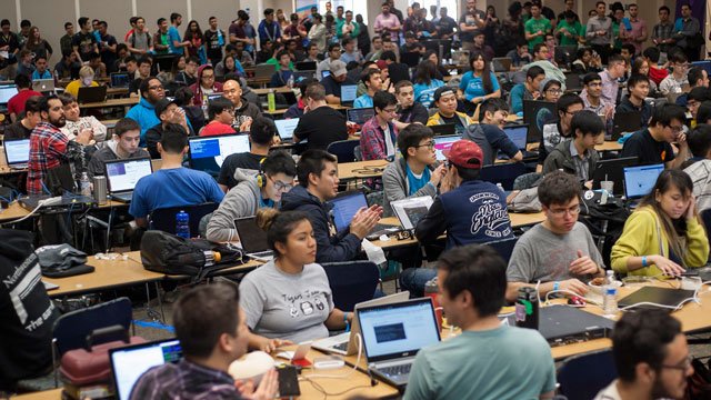 MLHacks's tweet image. Very cool! @HackPoly had some awesome event news! Definitely give it a read! polycentric.cpp.edu/2016/02/24-hou…
