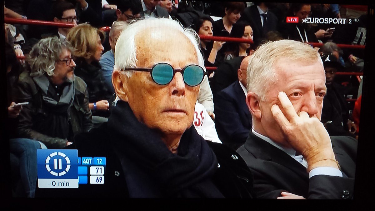 parallelecinico's tweet image. Armani sta guardando il Tirreno
#EurocupTipo
