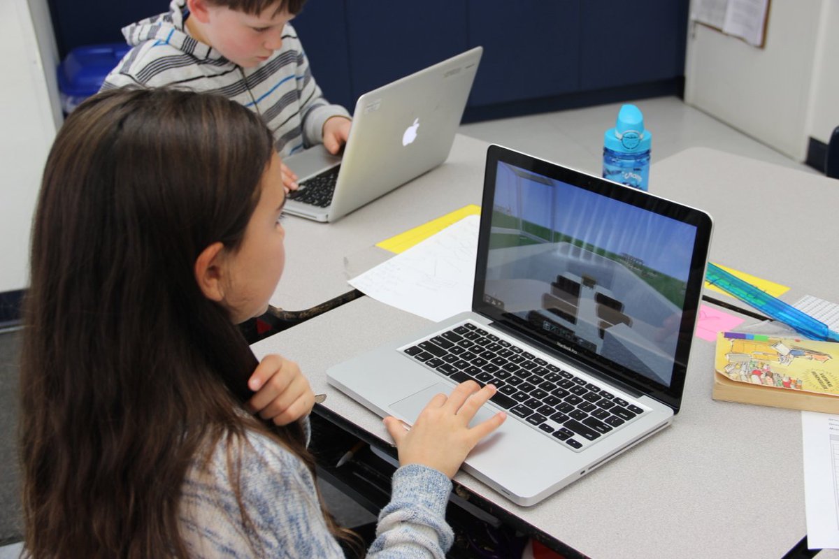 sfbrandeis's tweet image. Our 4th graders use @MinecraftEdu to build interactive, 3D California missions #technology #projectintegration