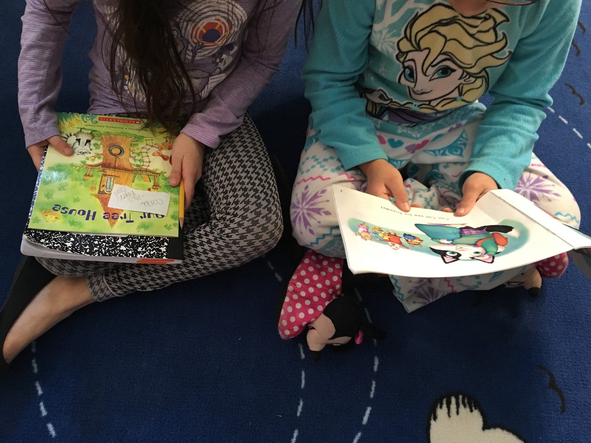 EdgewaterAACPS's tweet photo. Ms. Boyer's class is buddy reading for Dr. Seiss' birthday. #AACPSAWESOME #HighEdge-spectations https://t.co/rq31Opl9F0
