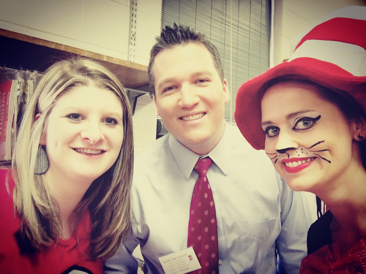 Kindergarten loved our guest reader <a href="/ryanhanrahan/">Ryan Hanrahan</a> #ReadAcrossAmerica #SSSct