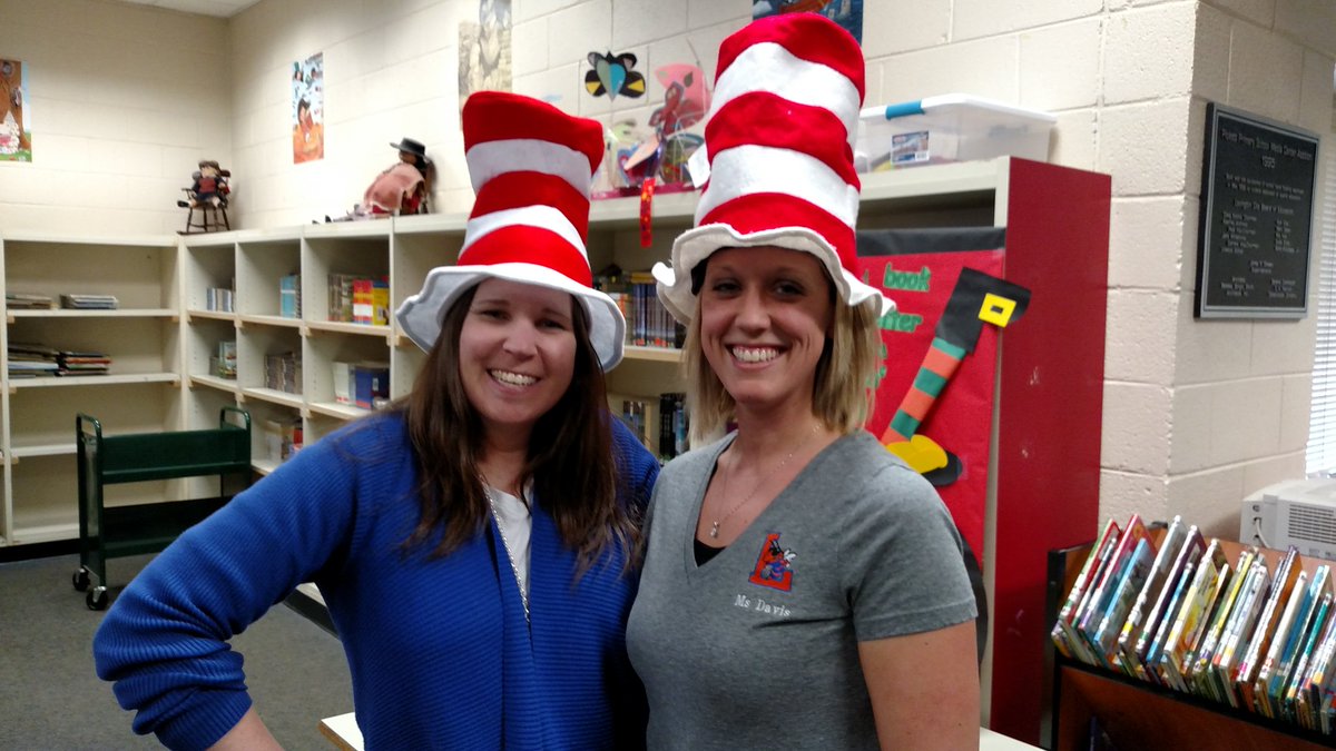 MDavis1stGrade's tweet photo. #ReadAcrossAmerica #2Davis'InHats https://t.co/dcsc0no7S7
