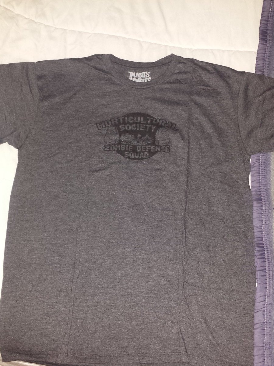JB3ss0n's tweet photo. Tee shirt reçu aujourd'hui !! 😀👌 @SevenConcours Au top !!! #Concours #TeeShirt #PlantsZombie https://t.co/p1DGLaYRKL
