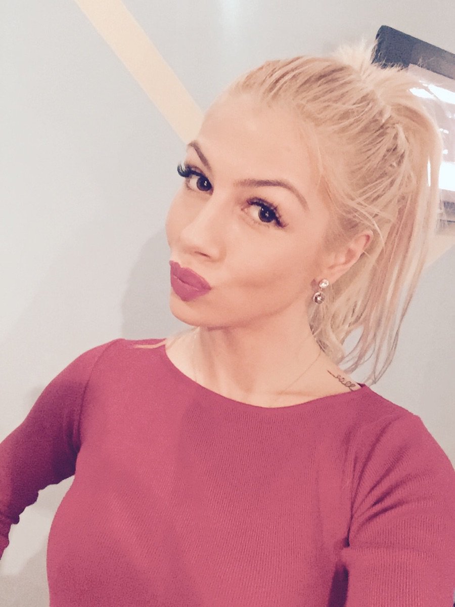 AnnabelWeiss4u's tweet photo. Take my #kiss
https://t.co/nSch5s2vfZ
@JPromotes
@Lukem075
@GYNTK
@LOfCG
@Exotica_99
@VxExx
#single #teen #live https://t.co/GBAYnoxf2l