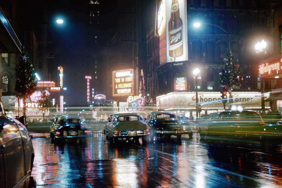 CityLifeChicago's tweet photo. State and Randolph in the Chicago Loop back in 1953. Luxury in the making!  #ForgottenChicago #Beautiful https://t.co/YlluePWMoy