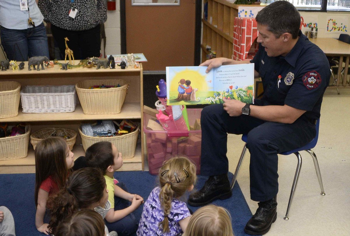 CampJewellYMCA's tweet photo. News from #ymca: RT ladailynews: #Firefighters from BFF778 read to kids at the #Burbank YMCA for #ReadAcrossAmeric… https://t.co/gyqSwVv8B6