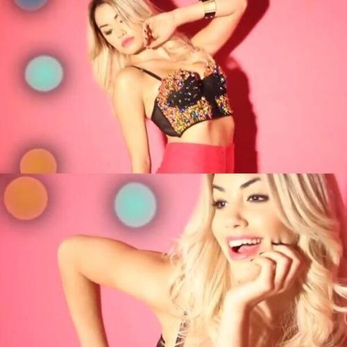 MiluGuardiss's tweet photo. ella rubia ese look era todo #KCA #VotaLaliEsposito https://t.co/C6iX4y2uMT