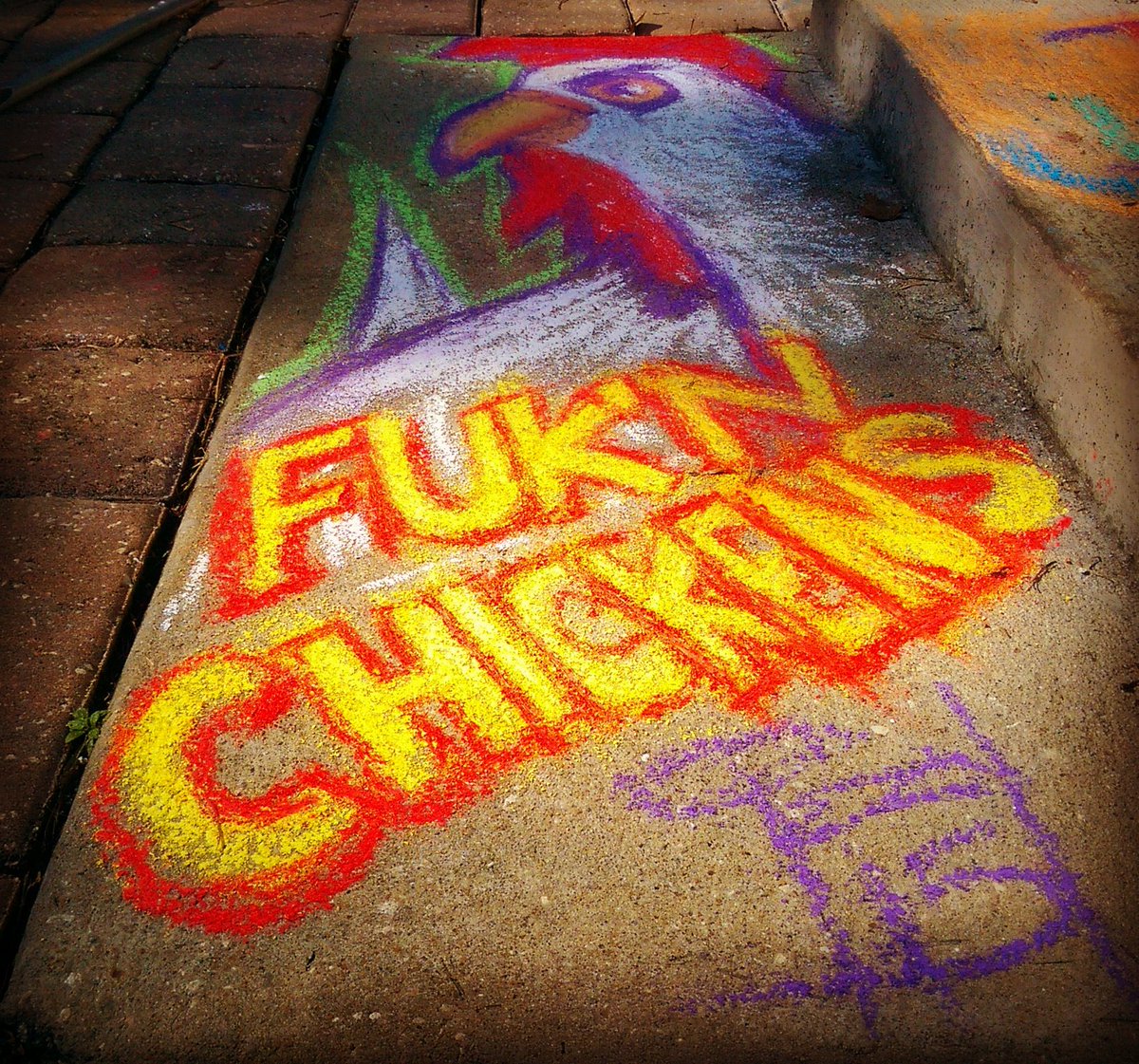 fuknchickens's tweet photo. See what happens when you leave me alone with #chalk #fuknchickens man. https://t.co/ouX51Yn7pM