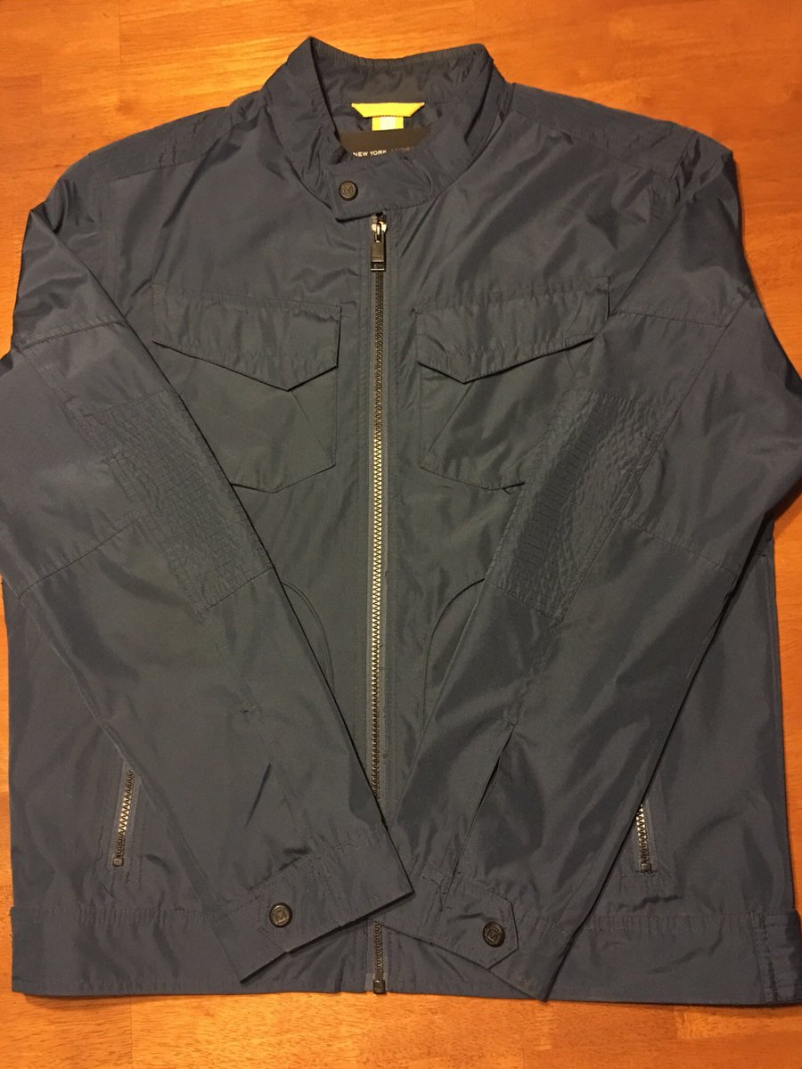 thriftDOTsupply's tweet photo. Andrew Marc New York Mens Jacket Size M $27
https://t.co/y05pUzMUOk https://t.co/jM5EBKfoTq