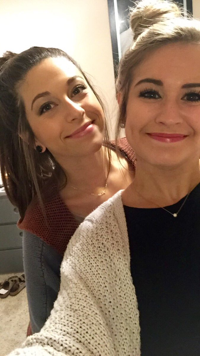 amandahammonddd's tweet photo. I miss you dearly, best friend https://t.co/IlXQzU9DLt