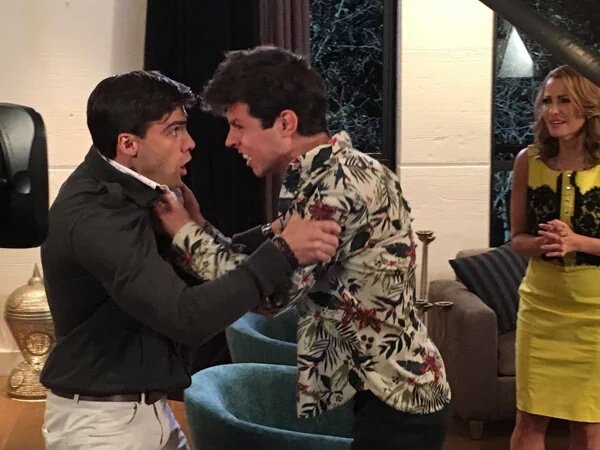 FanClub_SDAmor's tweet photo. Me Traiciónaste 
¡Adrián dejó de confiar en #Luca! @DelgadoAndres_ @santiagoramundo #SuenoDeAmor https://t.co/R0JxUXQVQc