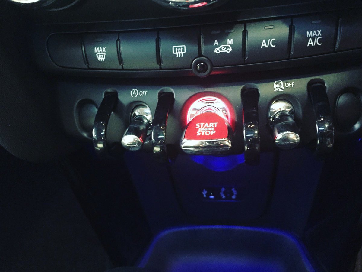 SandtonMini's tweet photo. Everybody loves a good toggle switch - part of the retro MINI appeal! #SandtonAuto #SandtonMINI #MINIretro #MINI https://t.co/APwx8jwOaN