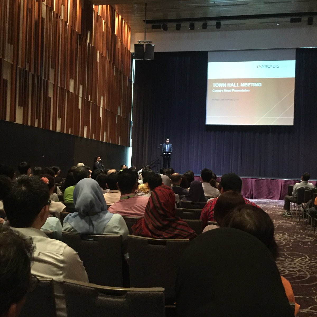 AGR9600's tweet photo. @ARCADIS_Asia @ArcadisGlobal #malaysia #townhall #charting2016 #echarris #jubm #langdonseah https://t.co/IX6n8WEw2b