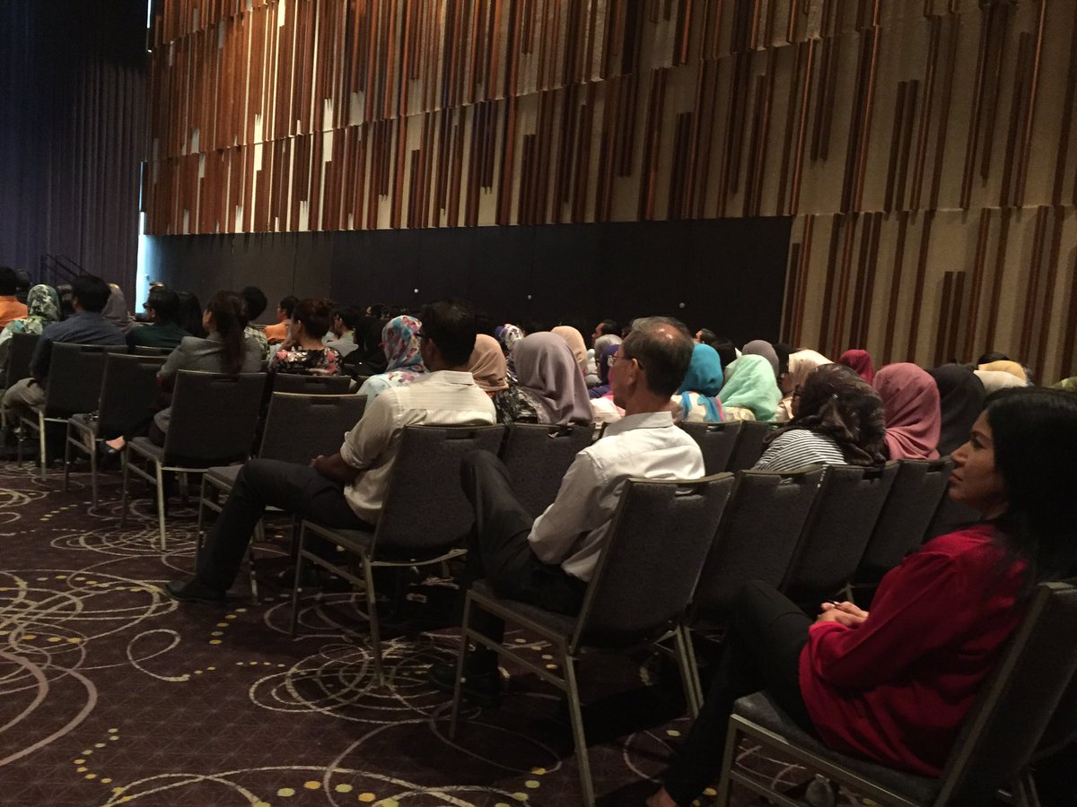 AGR9600's tweet photo. @ARCADIS_Asia @ArcadisGlobal #malaysia #townhall #charting2016 #echarris #jubm #langdonseah https://t.co/IX6n8WEw2b