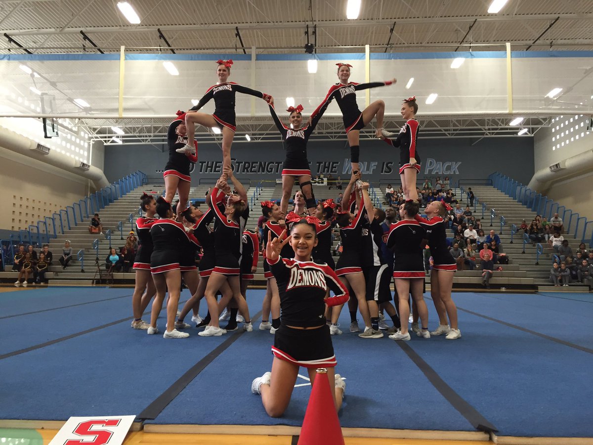 Come watch the DUSD Spiritline Showcase at Valley Vista at 6:00pm! It's free!