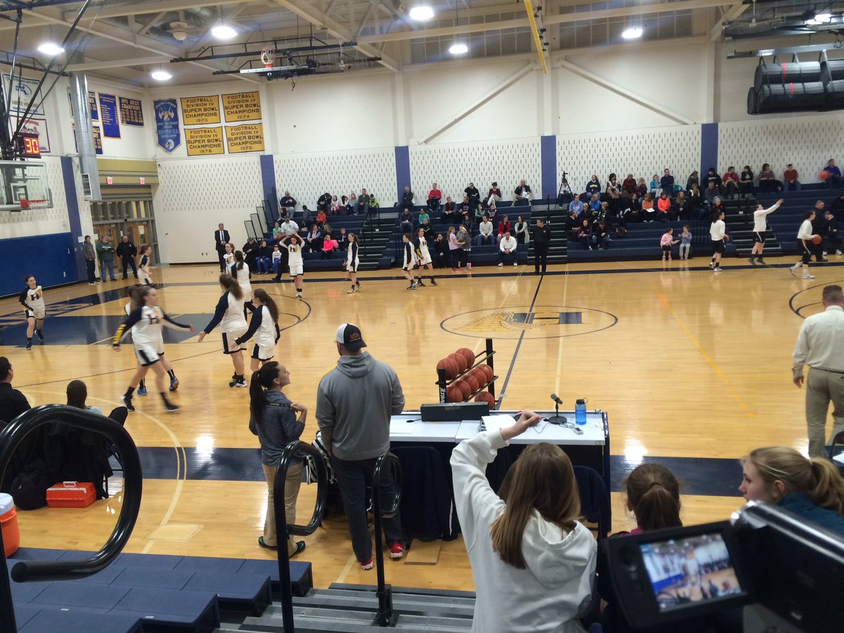Hanoverbball's tweet photo. First tourney game is about to commence at HHS #roadtospringfield https://t.co/FRo6vaVg5C