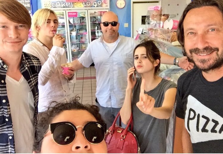 jiminskooks's tweet photo. the legacy of your flip phone will forever live on @lauramarano #VoteLauraMarano #KCA https://t.co/A0dhcRu0rW