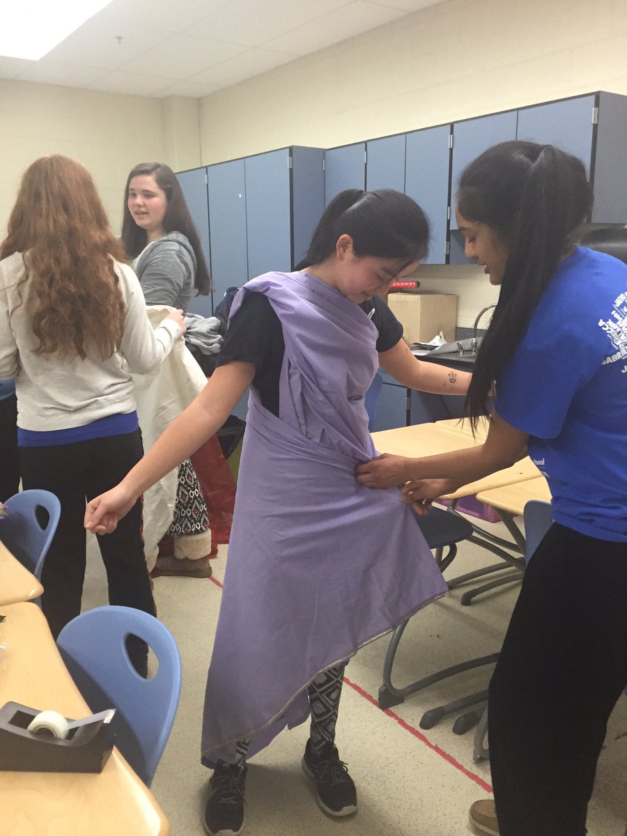 SoCoNLHS's tweet photo. successful Middle School Outreach today!! A big thanks to all who volunteered. https://t.co/V9YHsCpltB