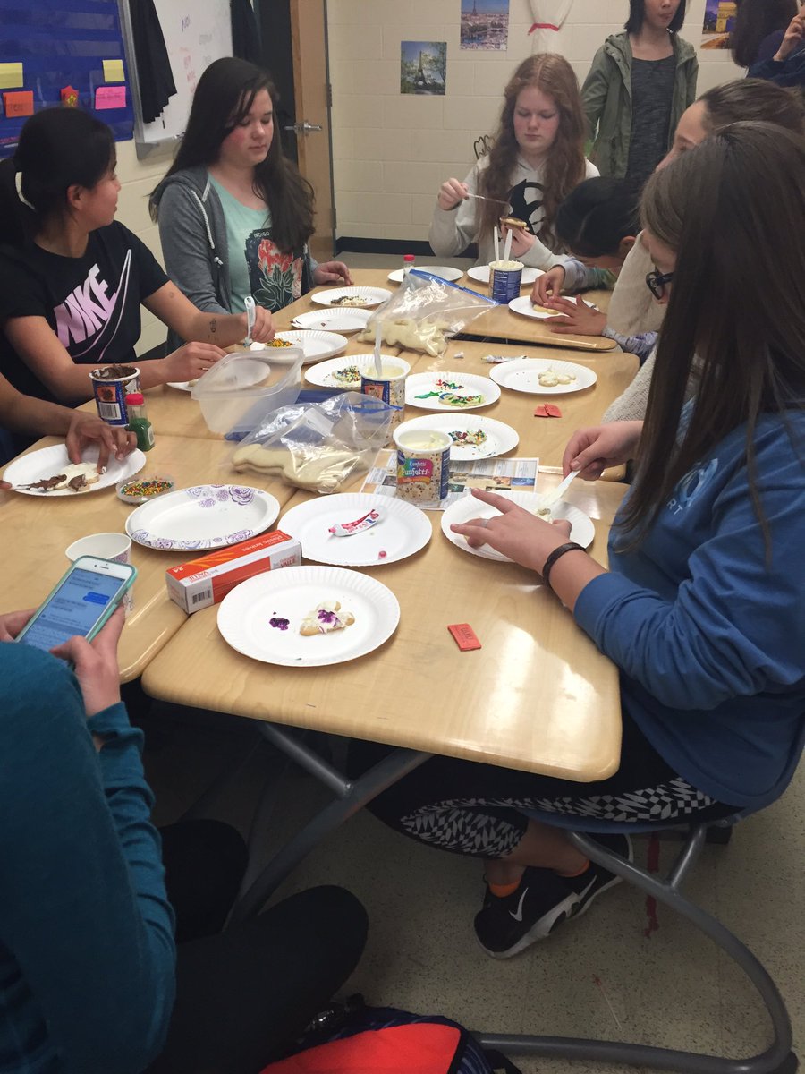 SoCoNLHS's tweet photo. successful Middle School Outreach today!! A big thanks to all who volunteered. https://t.co/V9YHsCpltB