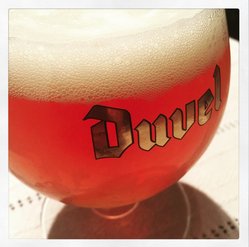 TheBeerBoxMx's tweet image. Conocida también como el diablo, esta #Ale fuerte dorada belga te enloquecerá con toda su estructura
#desrrobotízate