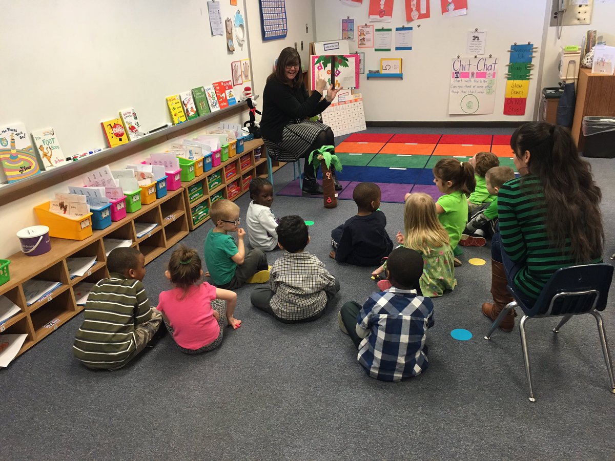 mklong0's tweet photo. Today we had a special visitor to our classroom! Dr. McGee came to visit us today from Frostburg! #ReadAcrossAmerica https://t.co/X2HZF1oIi3
