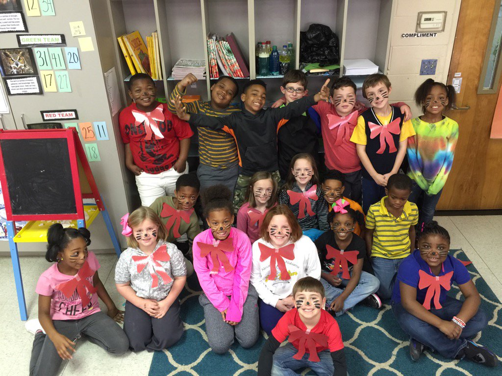 MarableDeanna's tweet photo. Happy birthday Dr Seuss https://t.co/s6evdecECI