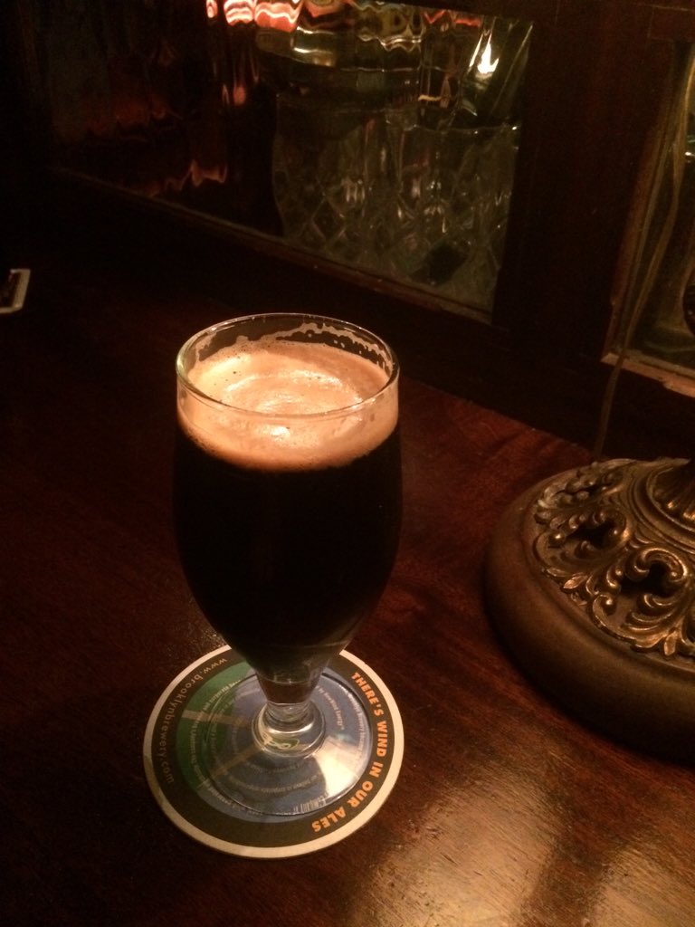 Pouring in Dublin tweet media