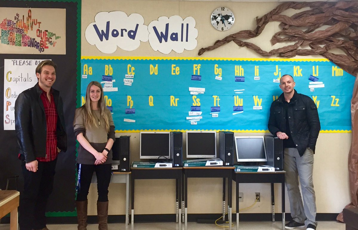 JASawatzky's tweet photo. @shortreed1 gives a big THANK YOU for the new tech @TechforKids @yourNucleus and @DivisionW #think35 https://t.co/NAbNlmeA5D