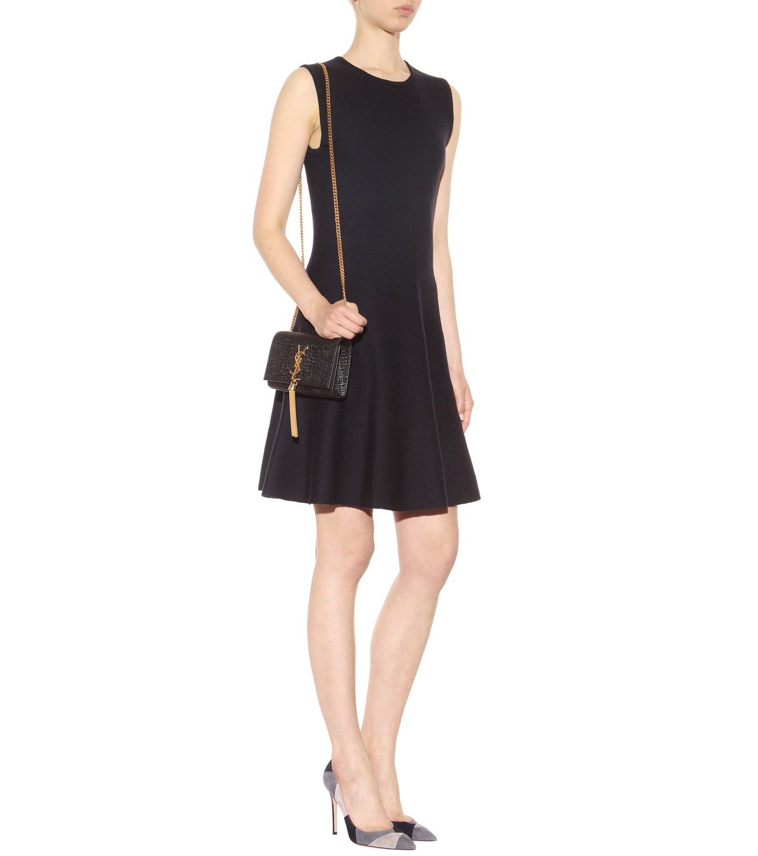 VB_collections's tweet photo. #VictoriaBeckham #VB_Collections #VBPreSS16 Victoria Beckham Black knitted dress €1225 https://t.co/E2epVjTjtr https://t.co/2oHGATdCk6