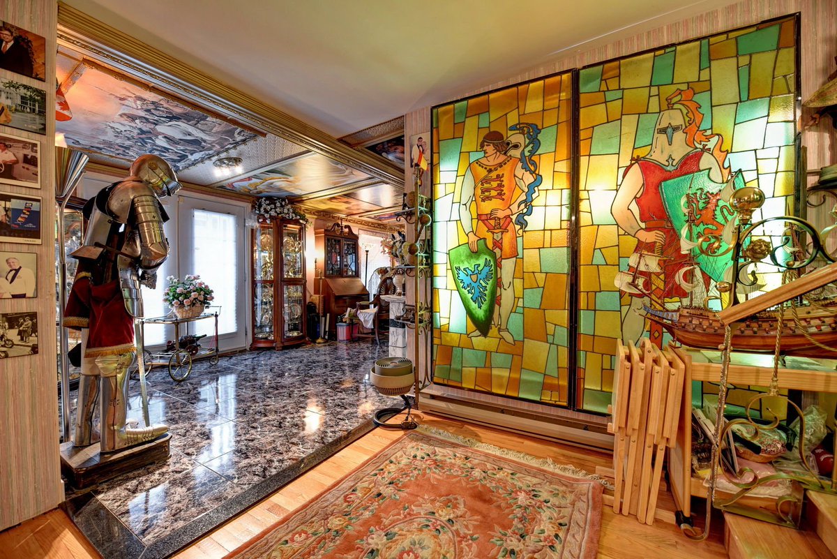 Quand l'habit fait le moine "<a href="/JdeQuebec/">Le Journal de Québec</a>: Les utopies de Cassivi | texte de Tania Longpré
journaldequebec.com/2016/03/02/les… "