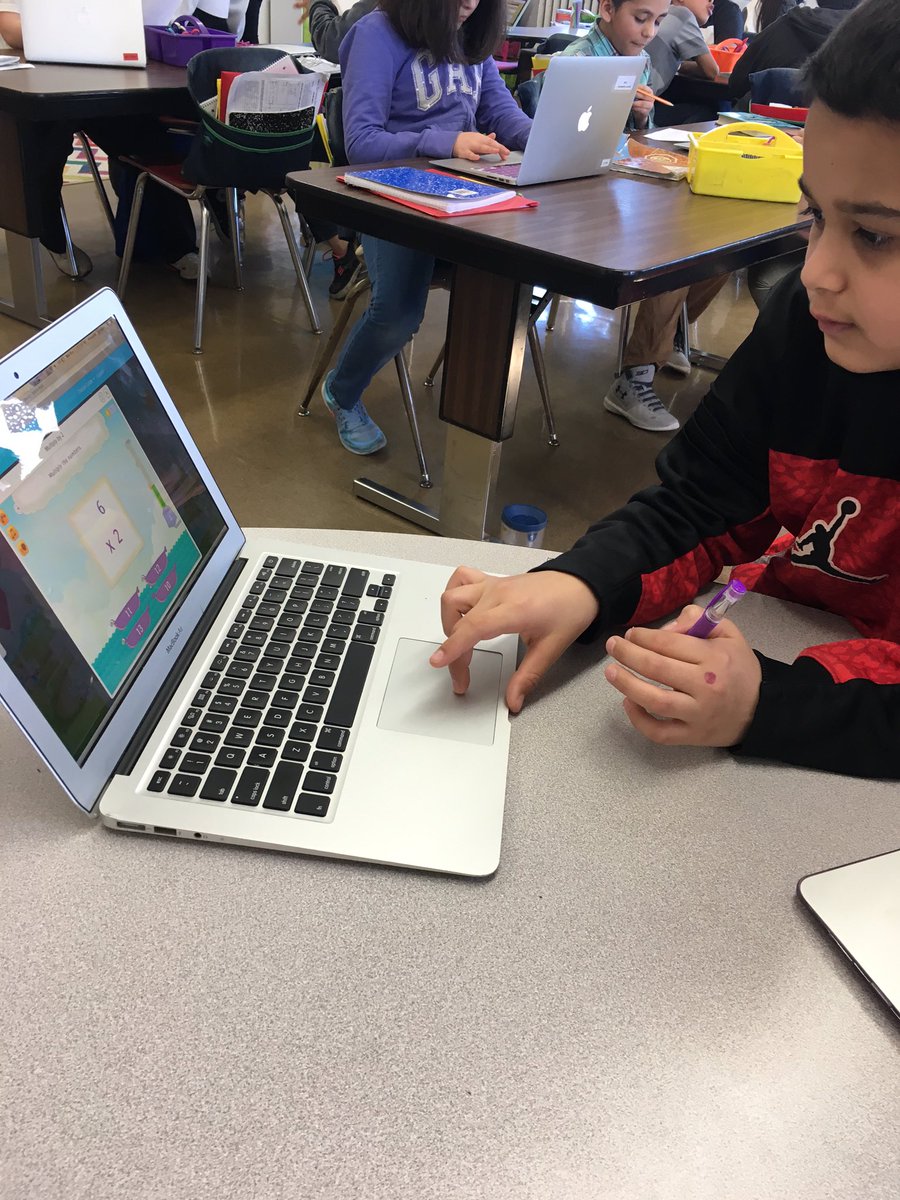 Mrs_Brand1's tweet photo. First day of math splash was a hit! Thanks @StacyRammer ! #MathSplash #HiawathaPride https://t.co/gTawhGit1x
