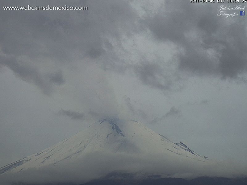 InfoMeteoro's tweet photo. #IztaPopo y #PicoDeOrizaba continúan nevados a esta hora. Las nevadas prevalecerán hasta el próximo viernes https://t.co/L9ziVrToEM