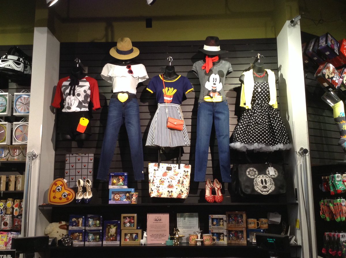 ❤️ Come visit our Burbank location for some cute #Disneyland #outfit ideas!  
 lovesidecca #disneylife #disneybound
