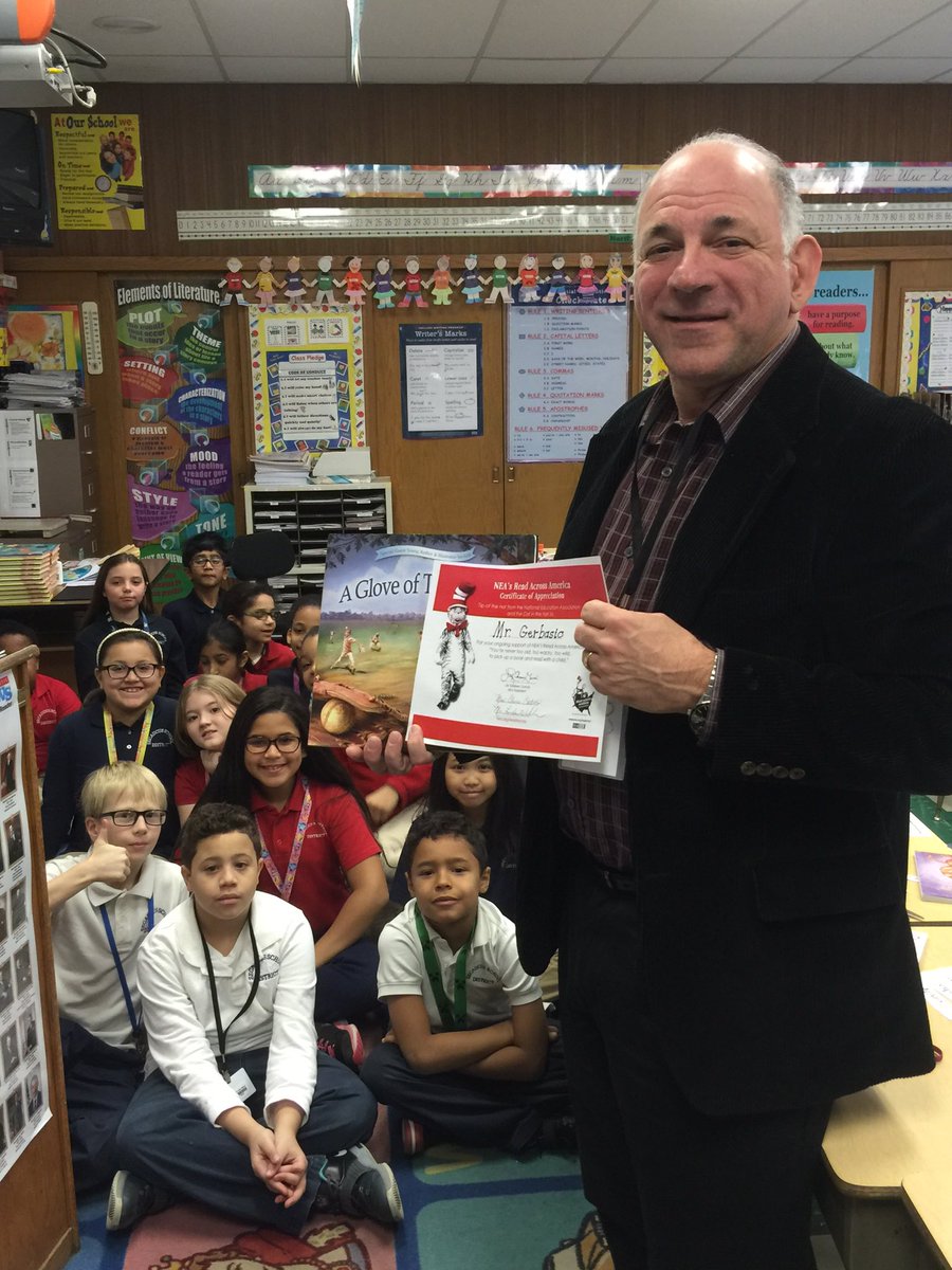 SHolstenSBOE's tweet photo. Ms. Holsten's 4th graders at Huber Street enjoyed the story read by SBOE President John Gerbasio. @SecaucusPSD https://t.co/NDkTfl2Ayp