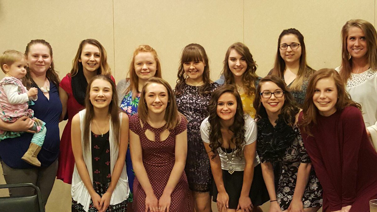 bhsblazers's tweet photo. Celebrating a great season at our end of year banquet! https://t.co/42eoZ98DZE