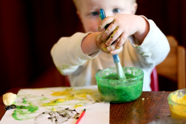 handsonaswegrow's tweet photo. Make edible paint for babies --- 

https://t.co/DFzh99EHv7 https://t.co/sP0soizFmh