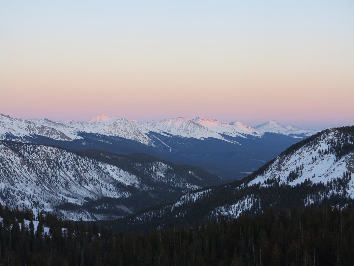 TheLittleNell's tweet photo. Beautiful night in our beautiful town #backcountry @aspenco #spring https://t.co/YE6o8Q5dOO