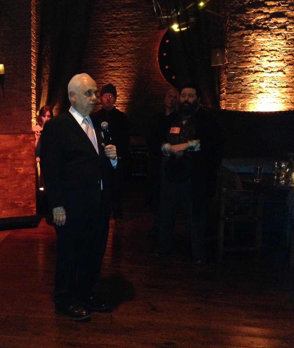 BrooklynChamber's tweet photo. Full house @mymoonnyc with @assemblymanjoe @Airbnb @explorebrooklyn for #AirbnBrooklyn meet-up! https://t.co/2lLQSIlowT