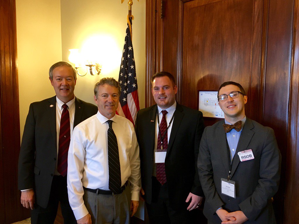 bbuserdo's tweet photo. @AOAforDOs #COMDay16 With Sen. Rand Paul in DC advocating for COM students' issues. Great meeting for KYCOM! https://t.co/IWNewysRdO