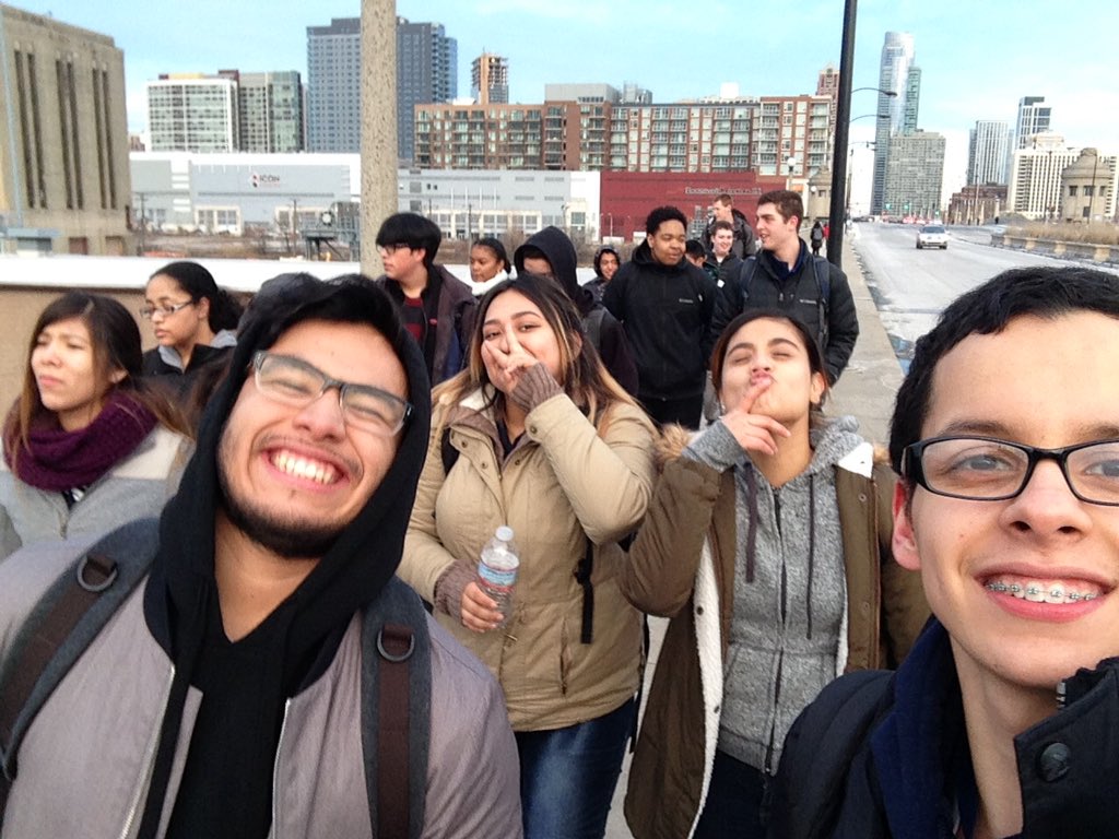 MrPurple60623's tweet photo. 17 World Language Students traveled to @MikvaChallenge and campaigned for their candidate #ImprezUS https://t.co/kNsM6k3DHs