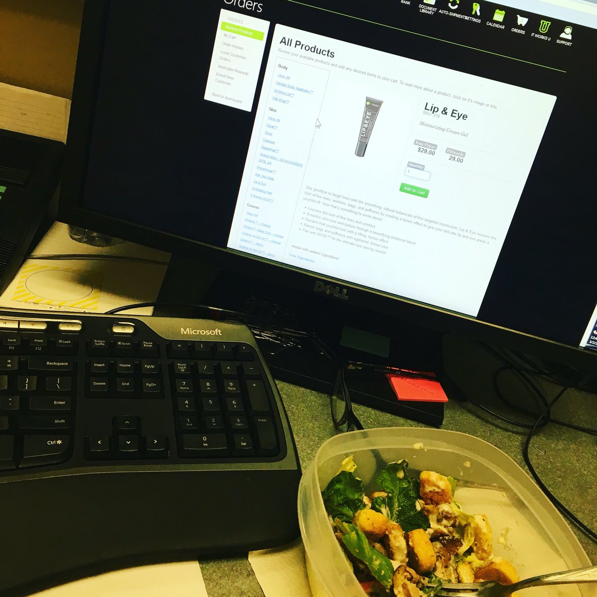 Blessed to be able to work my at home job right from my office job#itworksglobal #itworks 💚