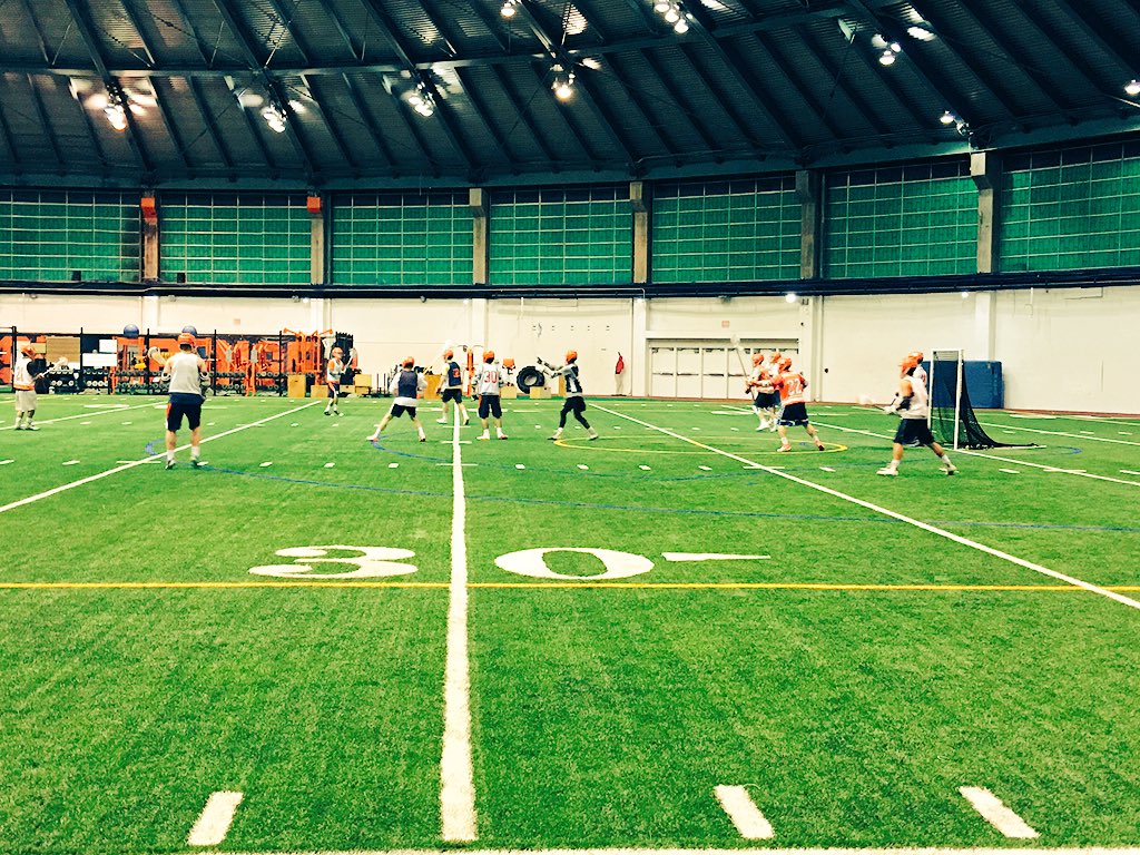 ClubLaxSU's tweet photo. Getting some quick man-down runs in before the season opener Sunday #SUCLAX @NCLLax https://t.co/h0xOumjTRt
