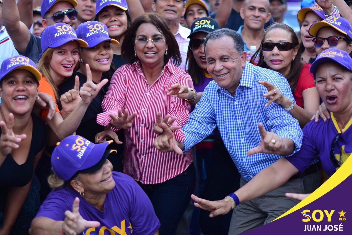 jjrosario2016's tweet photo. Gracias #SectorSantaAna!! Más entusiasta recibimiento, no se podía pedir; cogimos las calles! #PLD🙌🏼#SoyJuanJose⭐️ https://t.co/bCZvunHSuv
