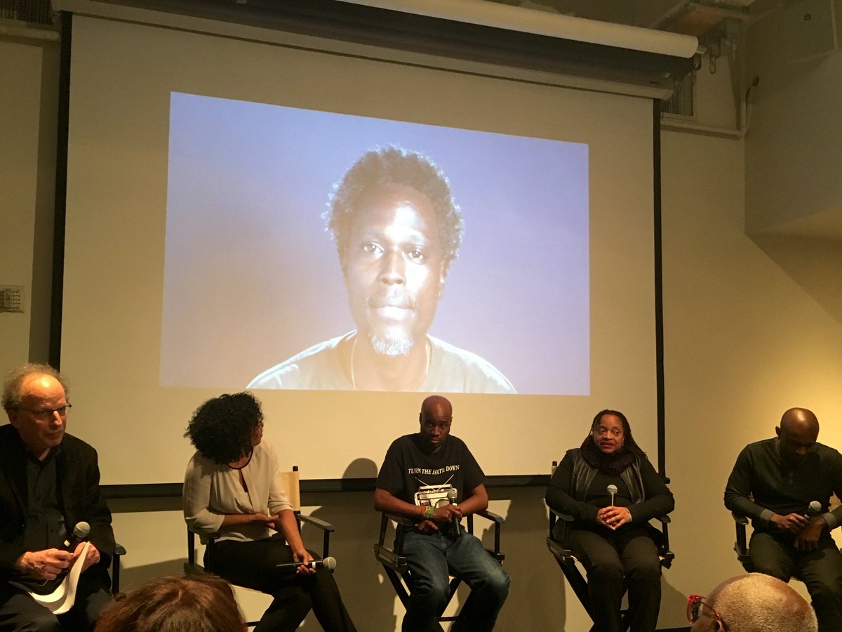 ICPStore's tweet image. Tonight's @QuestionBridge panel w/@hankwthomas @BayeteKenan @drdebwillis, signing copies of @aperturefnd book now.